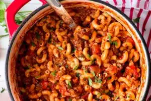 Pioneer Woman Goulash Recipe: A Classic & Easy One-Pot Meal