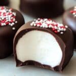 Peppermint patties are one of those classic treats that always bring a little extra joy to any occasion. With just five simple ingredients, you can whip up these cool, creamy, and chocolatey treats right in your own kitchen! This recipe is one of my go-tos when I want to impress friends and family—my kids can't get enough, especially when I add sprinkles for some festive fun!