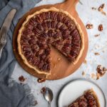 Tarte aux noix de pécan, sirop d'érable et bourbon Recipe